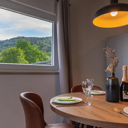 Apartman Zgodic Tulisevica Exterior photo