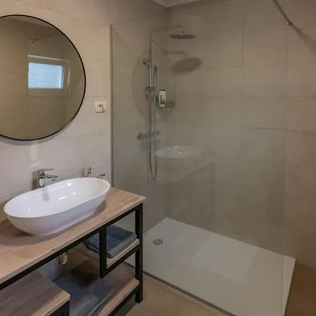 Apartman Zgodic Tulisevica Exterior photo